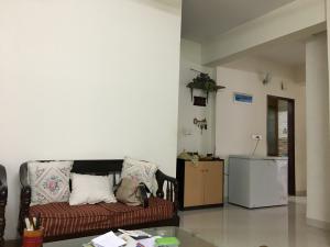 1500 sqft flat 4 bedroom for family/ bachelor at bashundhara r/a